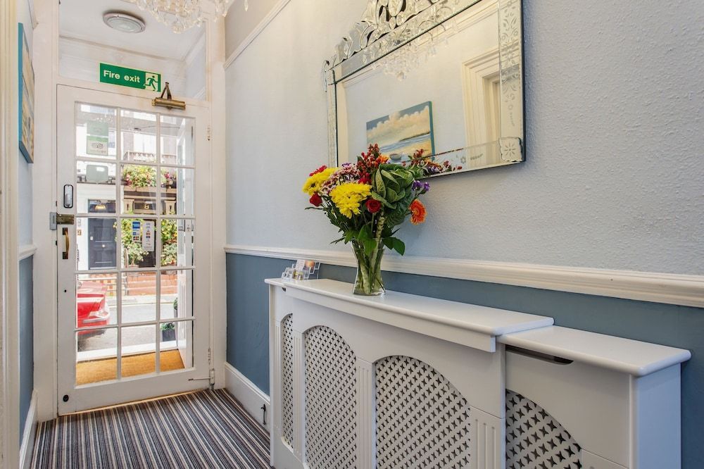 Brighton Surf Guest House 1