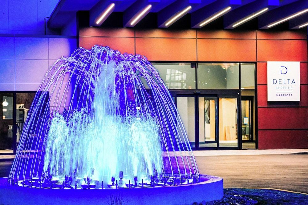 Delta Hotels by Marriott Cincinnati Sharonville 1