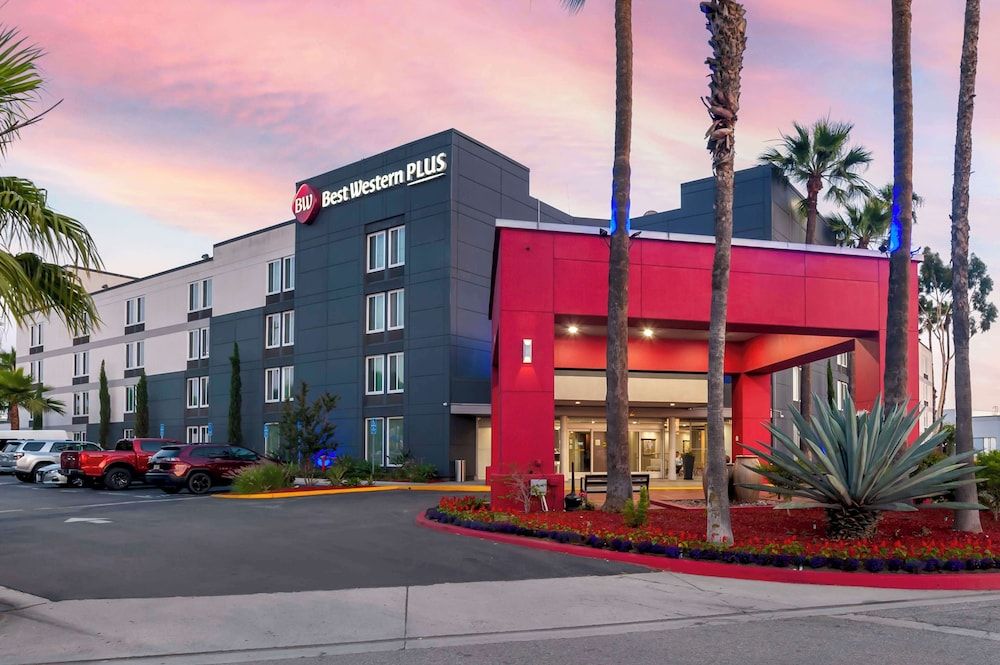 Best Western Plus Commerce Hotel 1