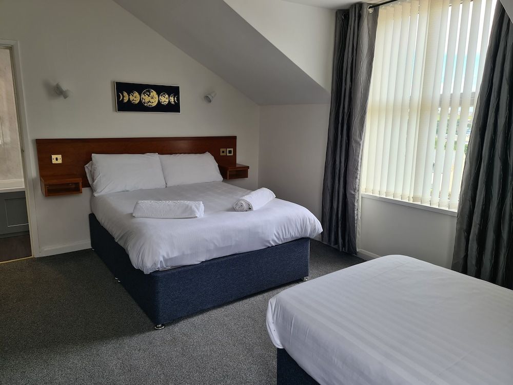 Chase Hotel 2