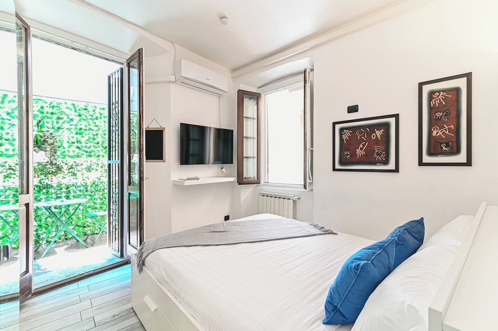 JOIVY Al Duomo guest house 1