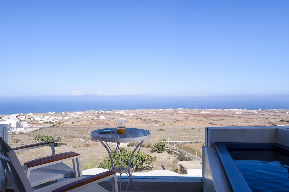 Muses Cycladic Suites 1