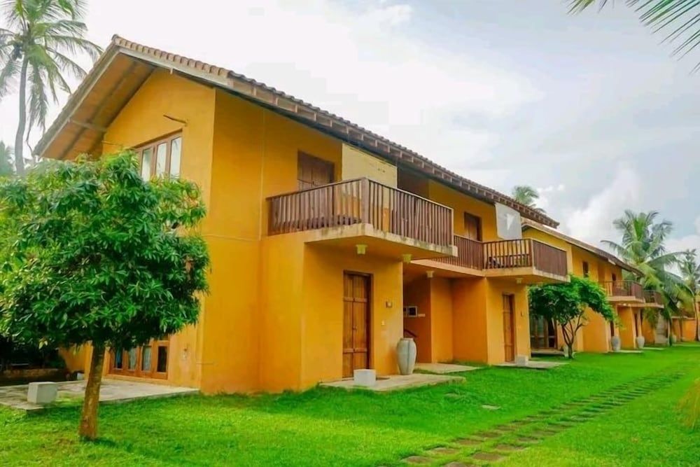 Muthumuni Beach Resort 1