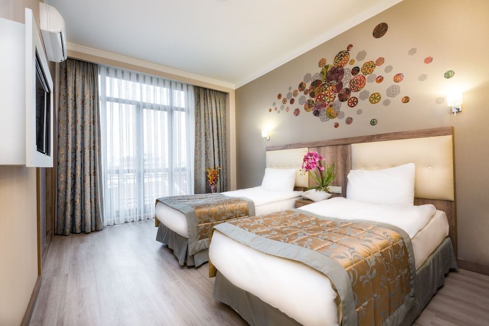 Fatih Hotel Corner 1