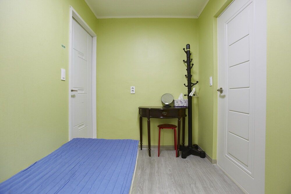 Hans House 2