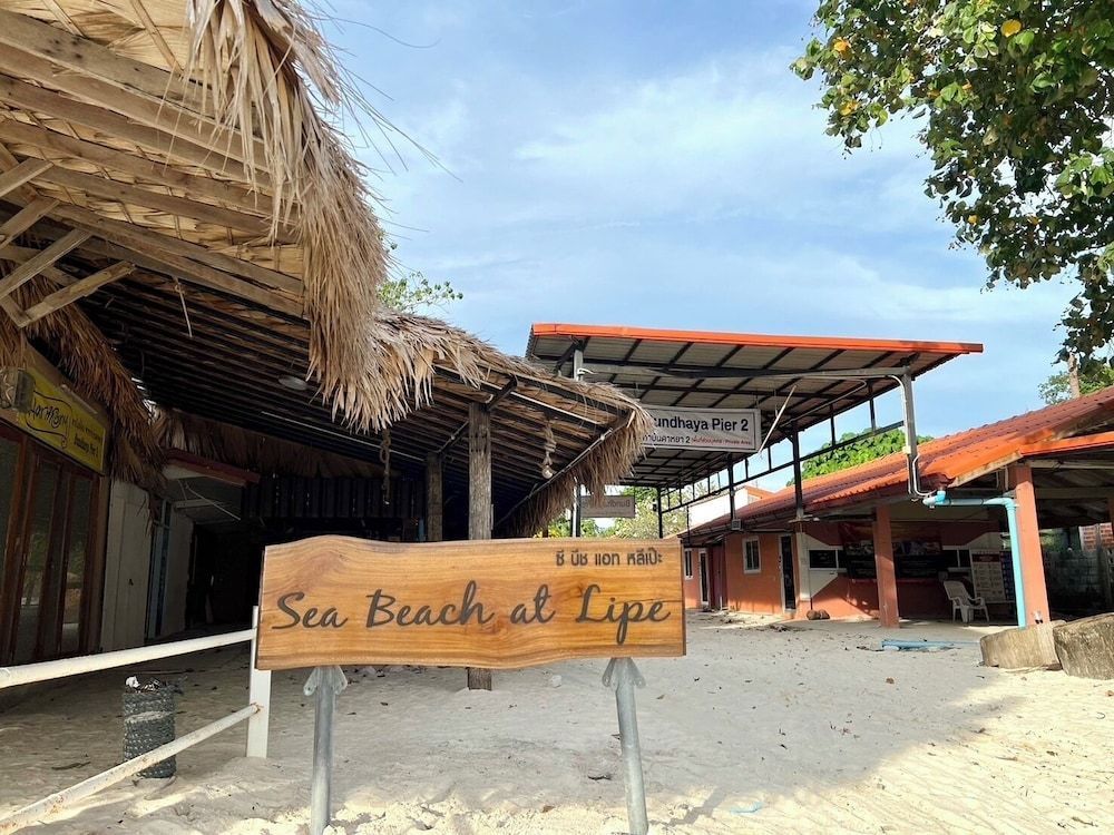 Sea Beach at Lipe 1