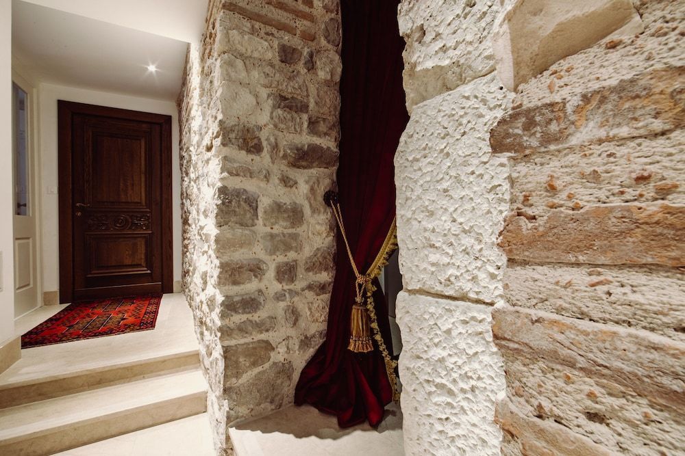 Villa Nepos Hotel 2