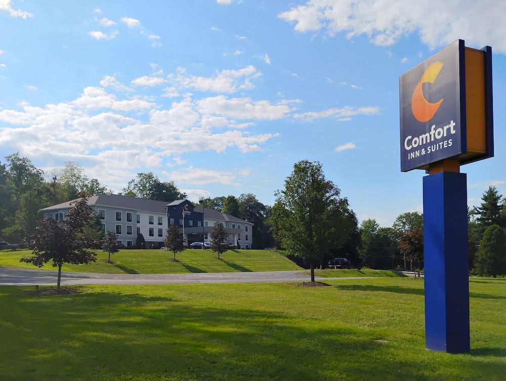 Comfort Inn & Suites Tunkhannock 1