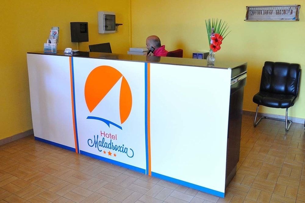 Hotel Maladroxia 2