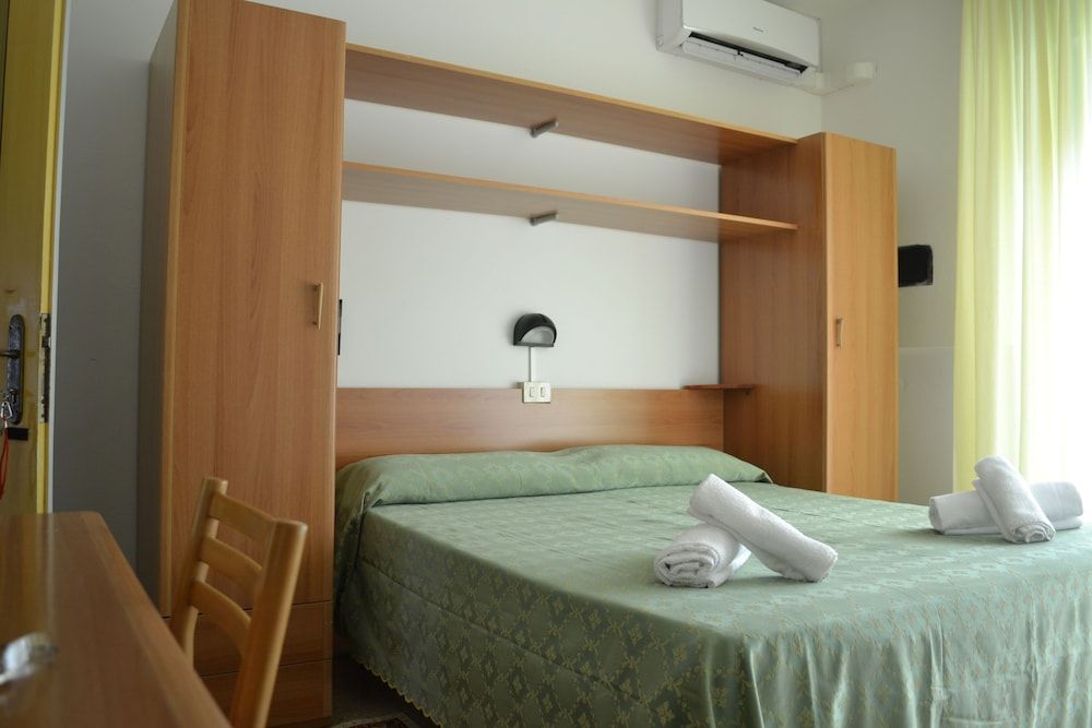 Hotel Mirage 1