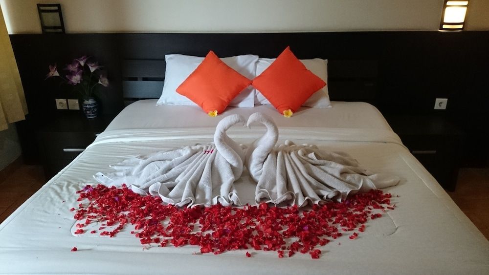 Agus Beach Inn 1
