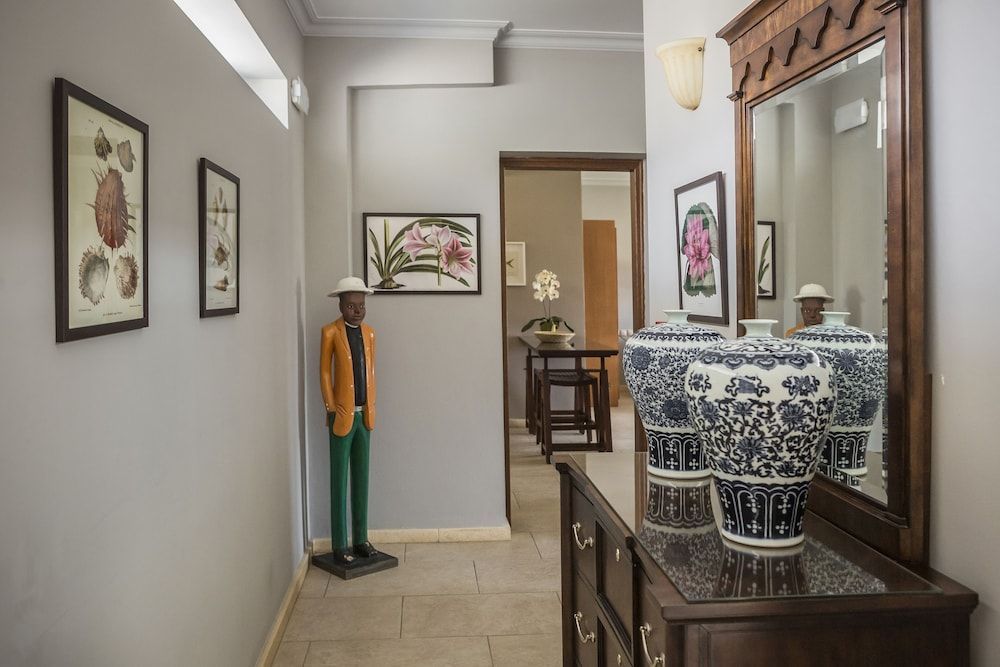 Balhambra Suites - Adults Only 2