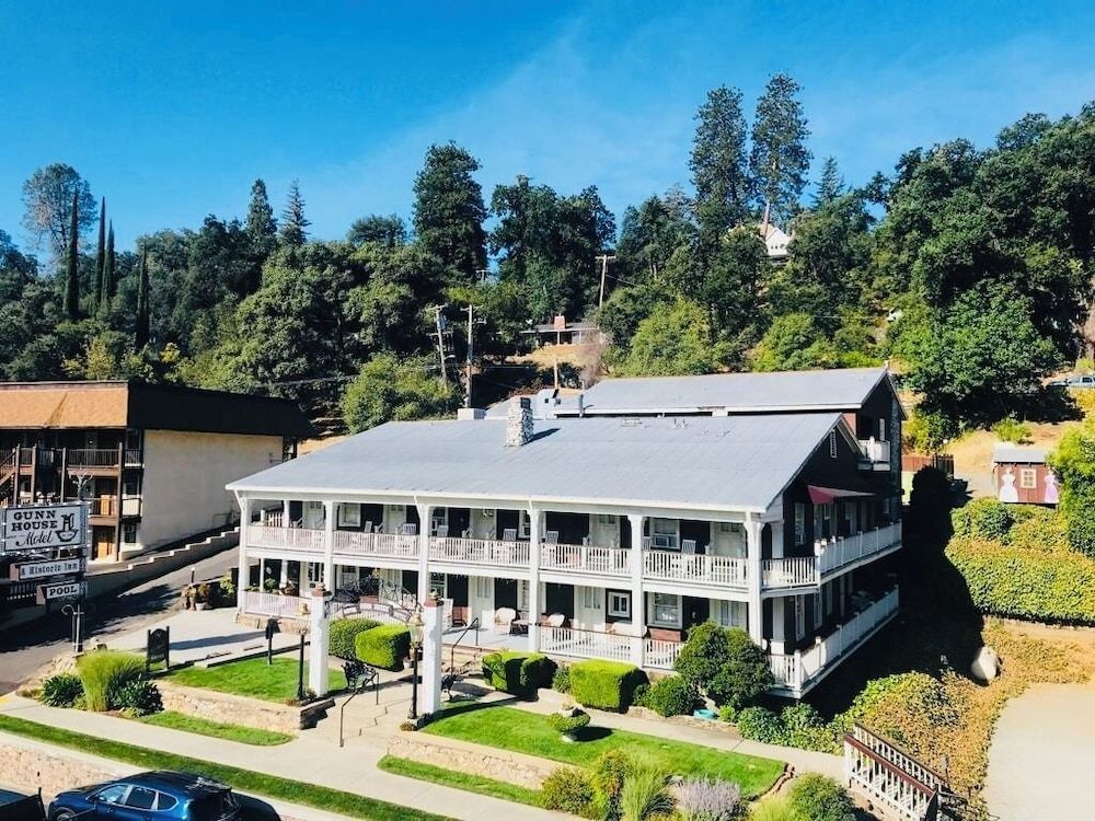 Gunn House Hotel 1