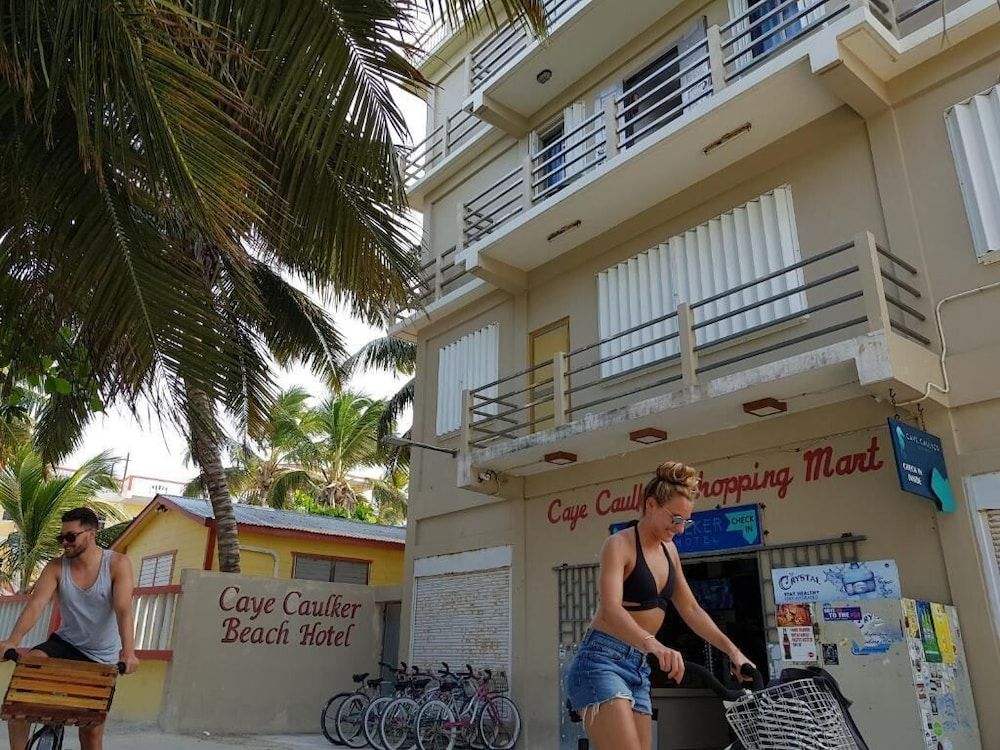 Caye Caulker Beach Hotel 1