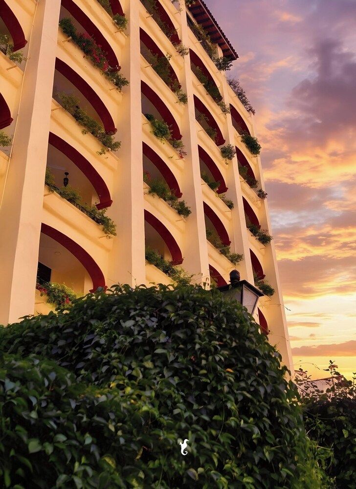 Lindo Mar Resort 1