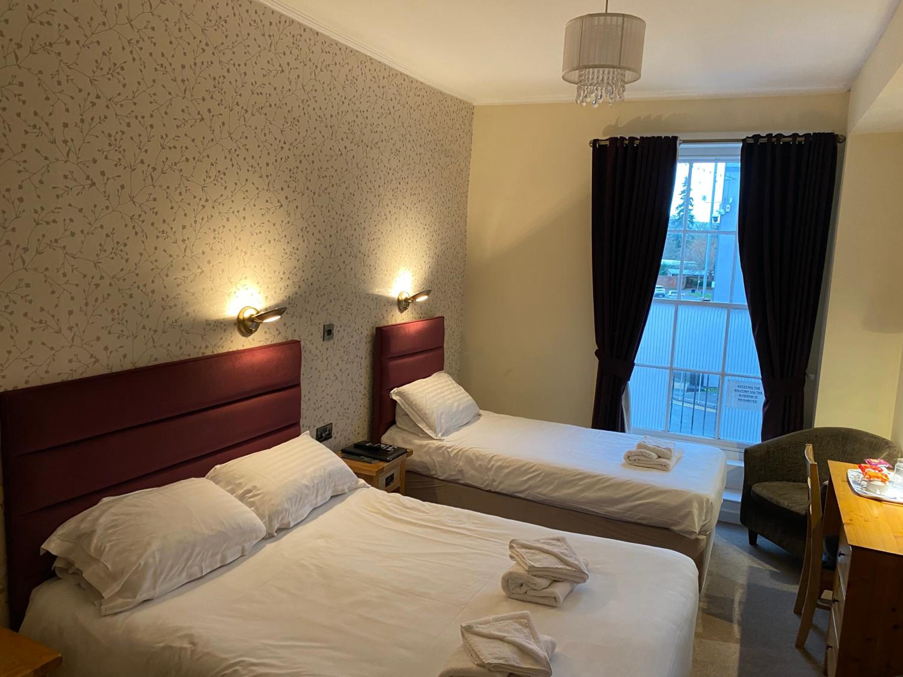 The Elephant & Castle Hotel 2