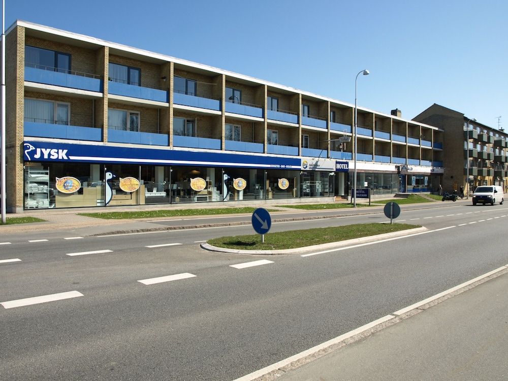 Hotel-B 1