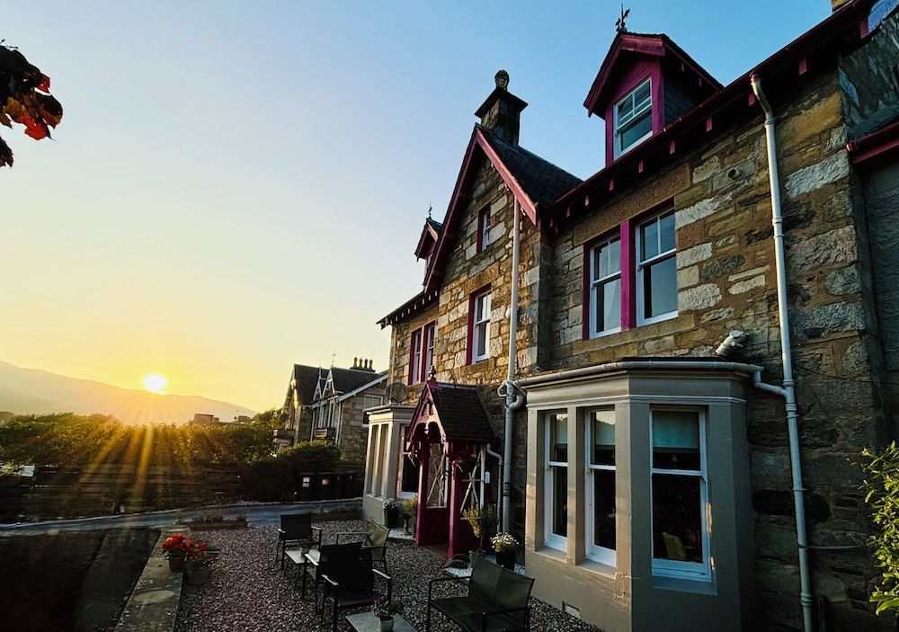 Carra Beag Guest House 1