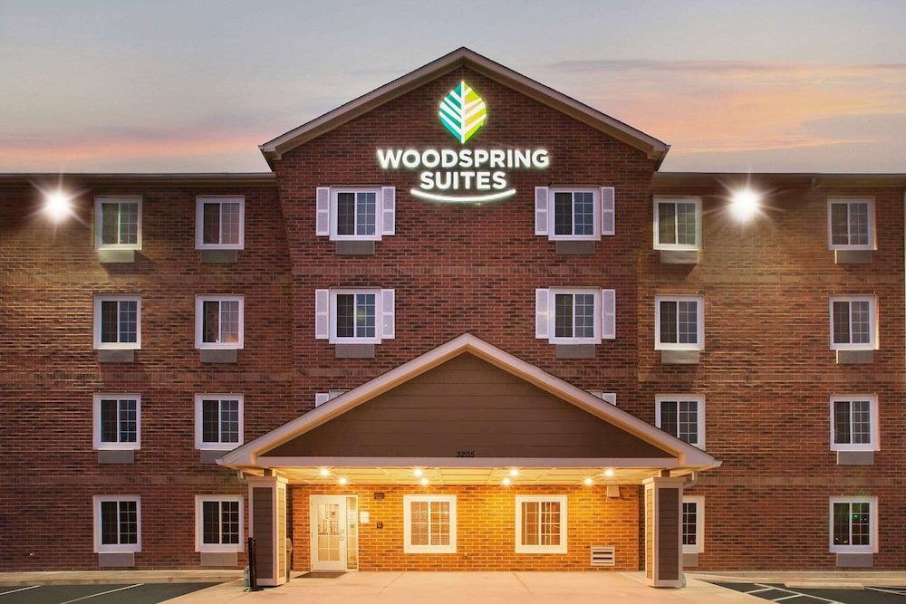 WoodSpring Suites Columbus Urbancrest 1