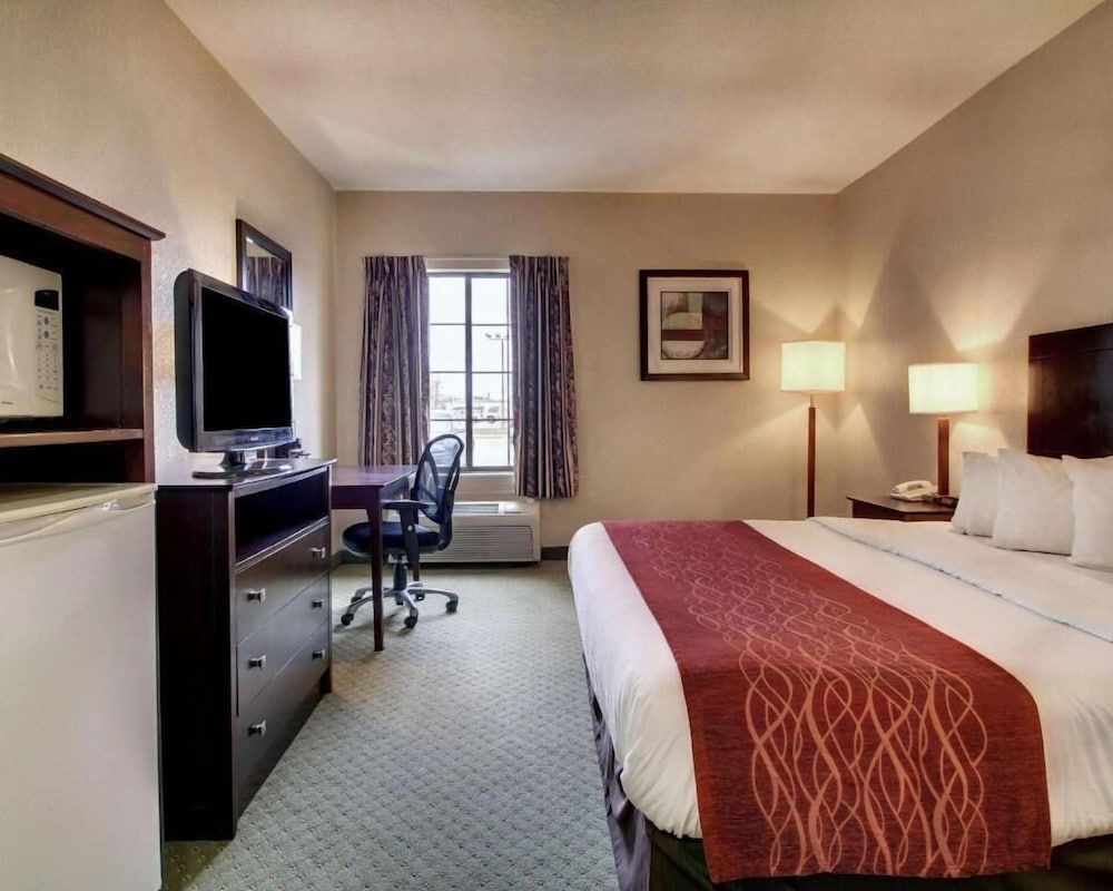 Columbia Inn & Suites 2