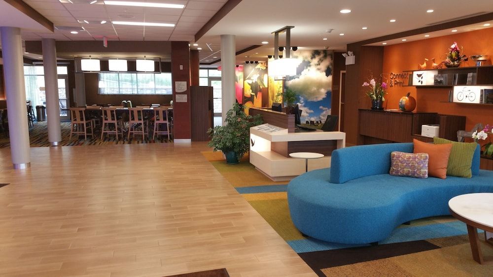 Fairfield Inn & Suites by Marriott Eau Claire/Chippewa Falls 2