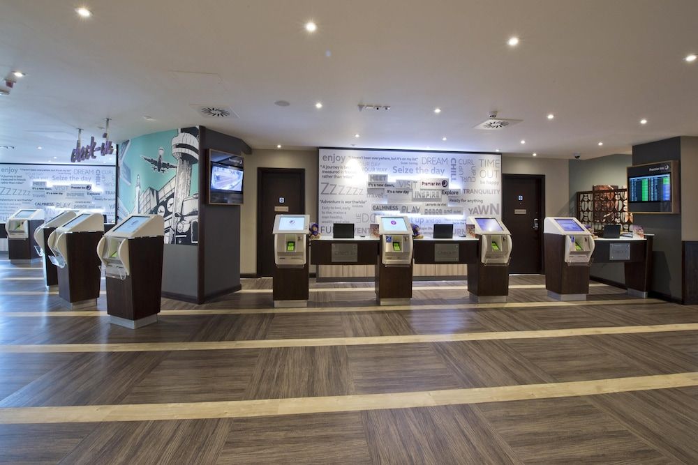 Premier Inn Heathrow Airport Terminal 4 2