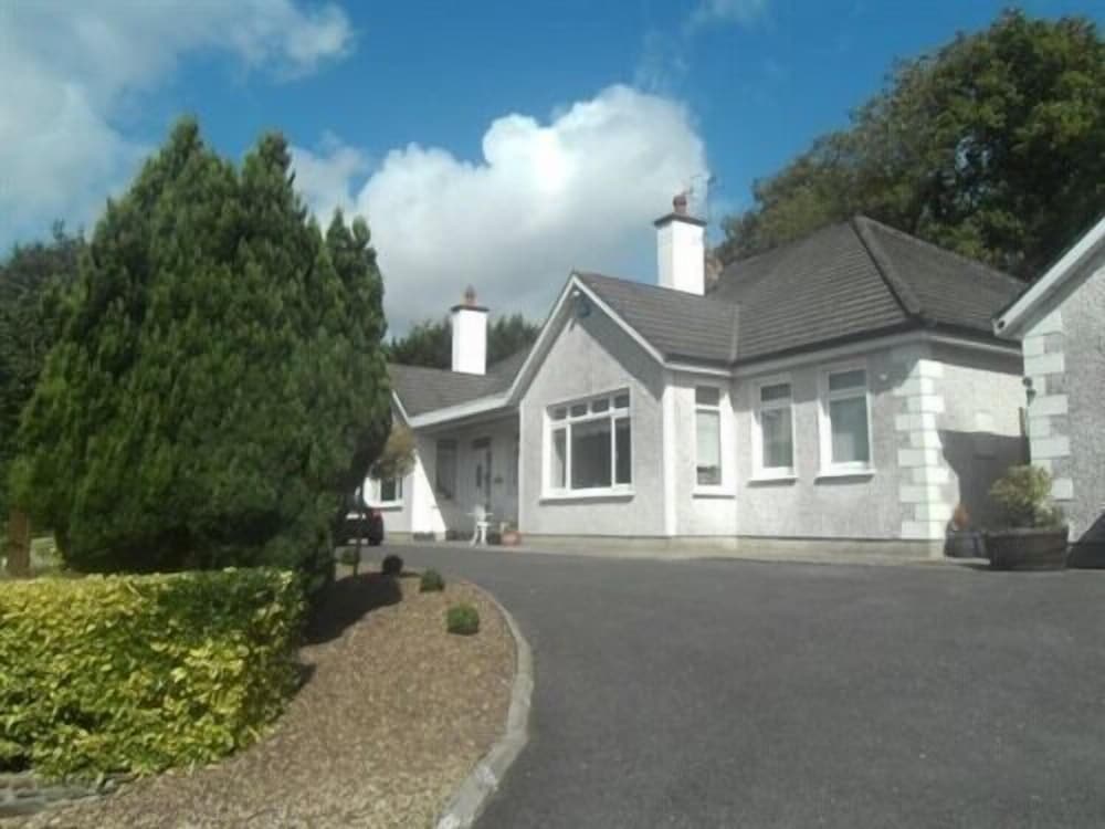 Launard House 1