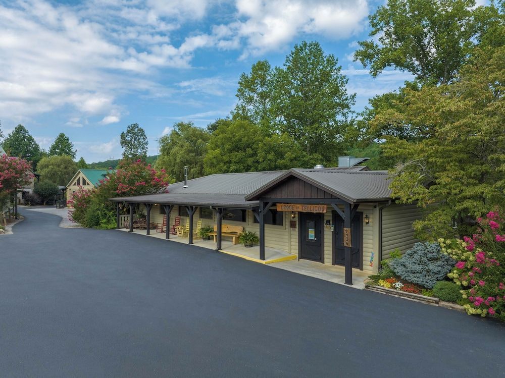Lodge At Tellico 2