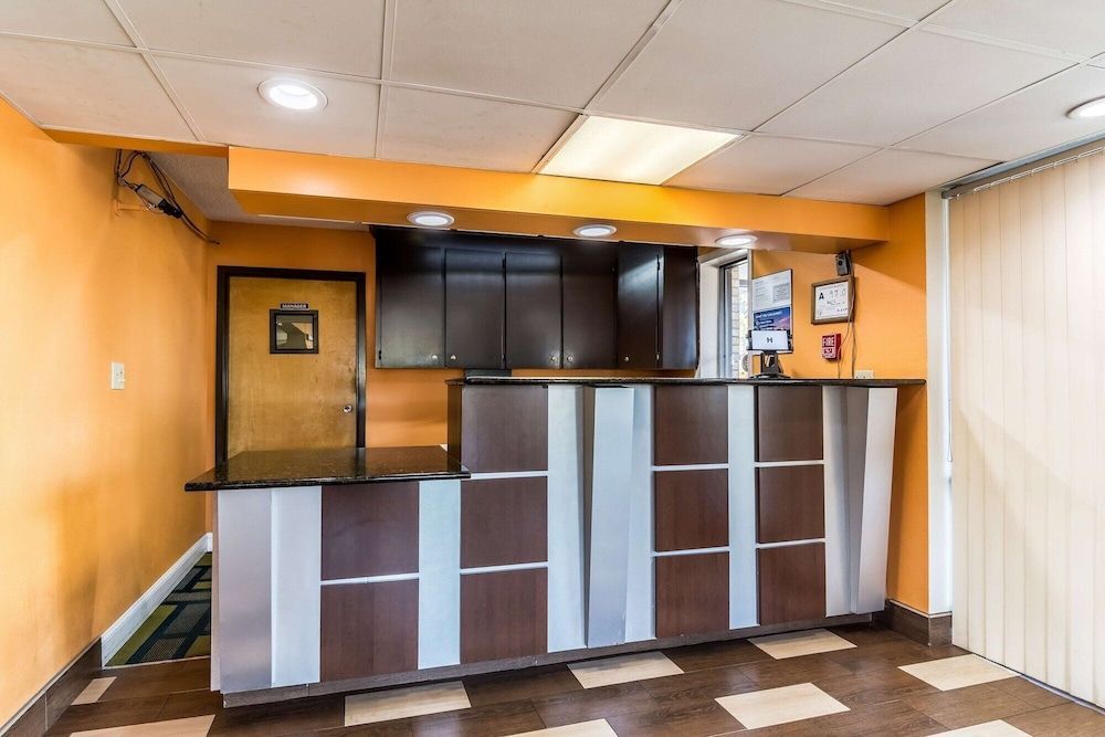 Motel 6 Kenly, NC 1