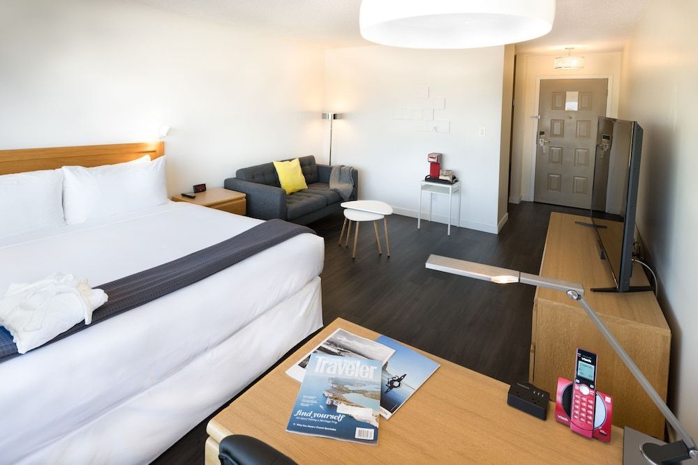 Cassandra Hotel 1