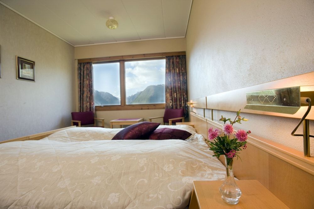 Dragsvik Fjordhotel 2