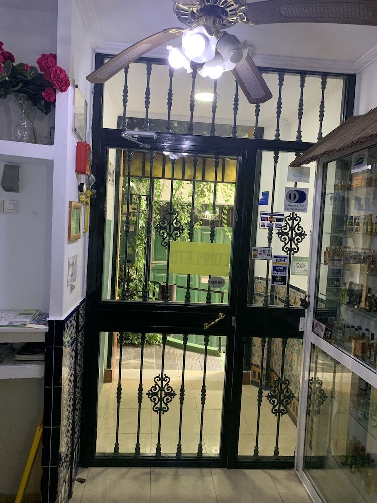 Hostal Alcobia 2