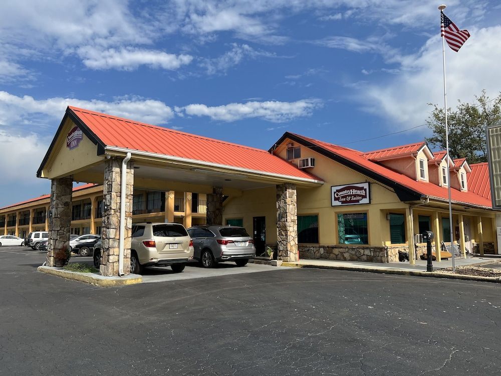 Country Hearth Inn & Suites Cartersville 1