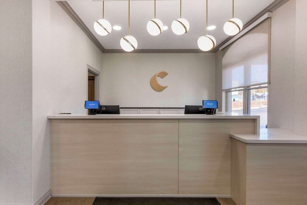 Comfort Inn & Suites Cuyahoga Falls - Akron 2