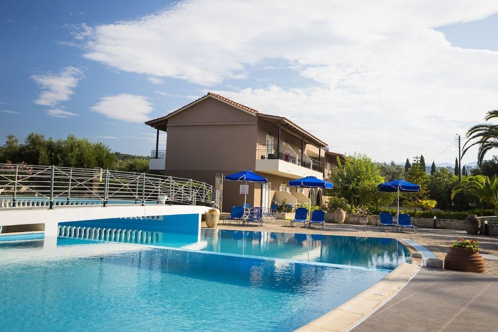 Olive Grove Studios & Apartments 1