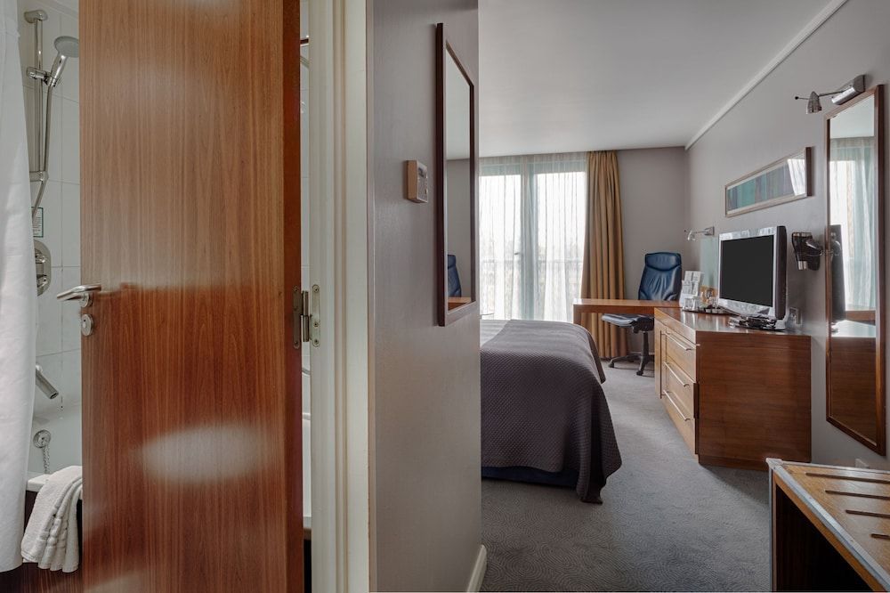 Holiday Inn LONDON - CAMDEN LOCK by IHG 2