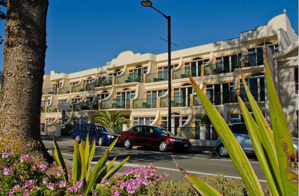 Beachfront Motel 1