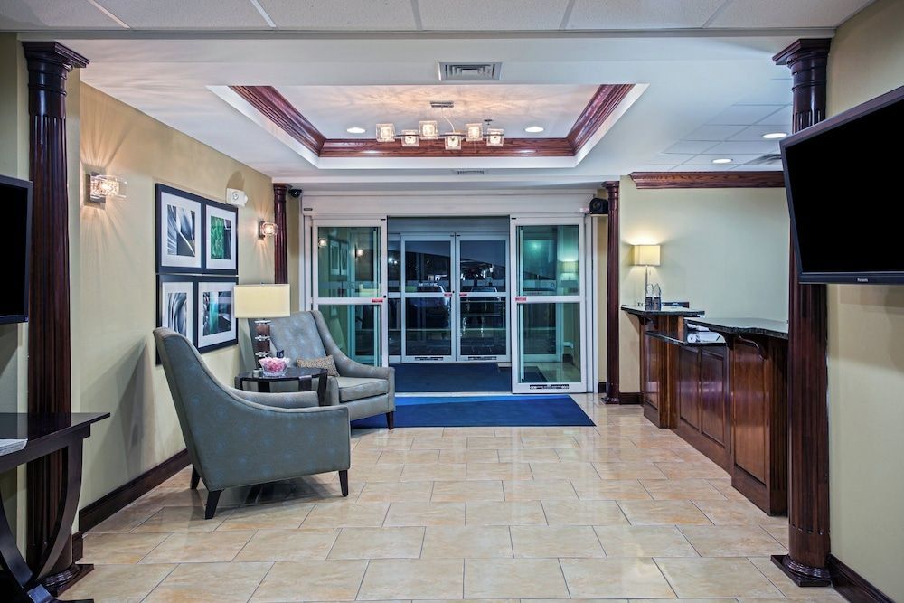 Holiday Inn Express & Suites RICHMOND by IHG 1