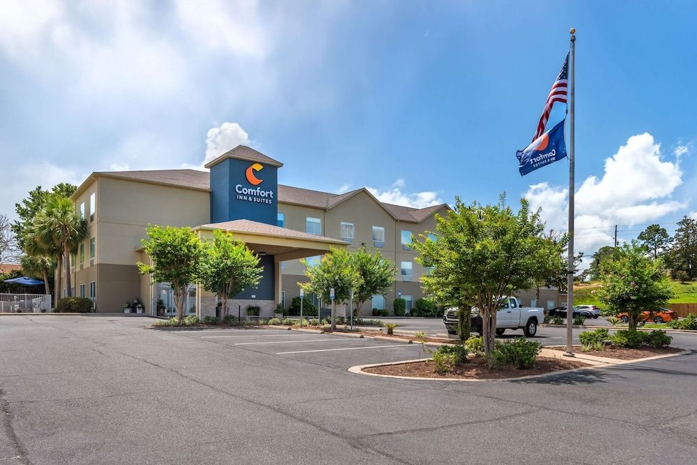 Comfort Inn & Suites Crestview South 1