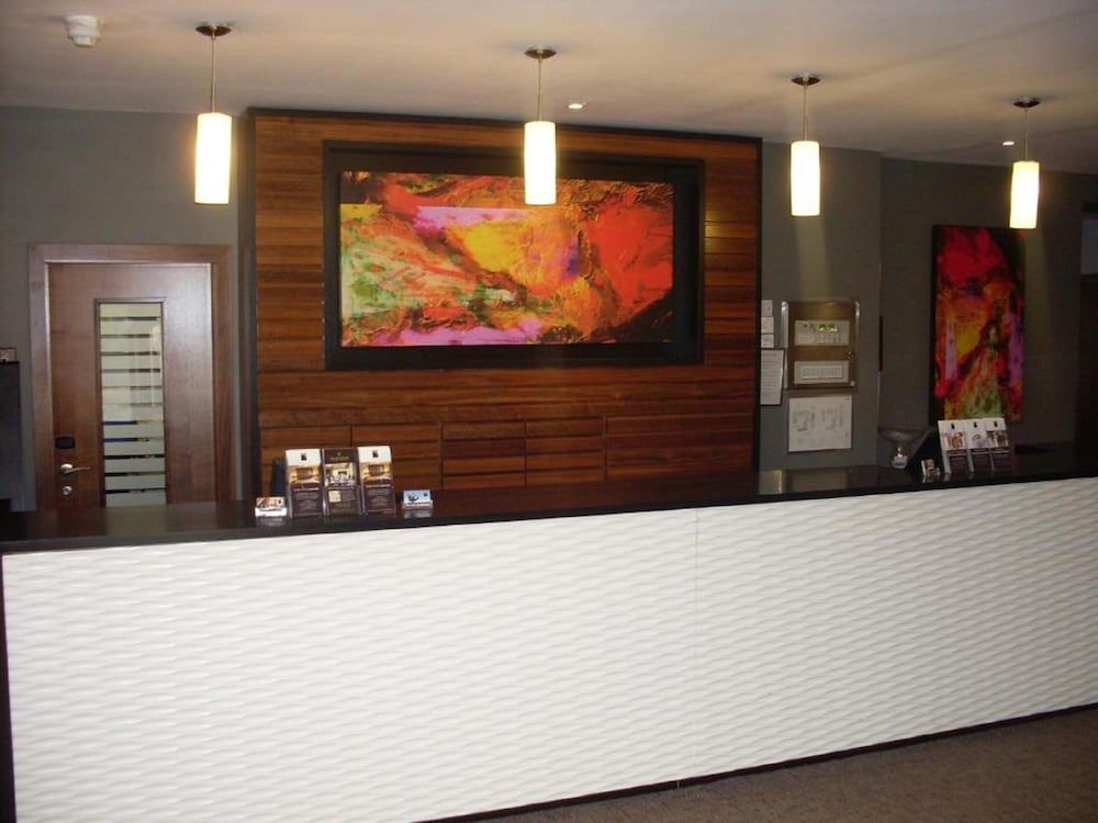 Aubrey Park Hotel 2