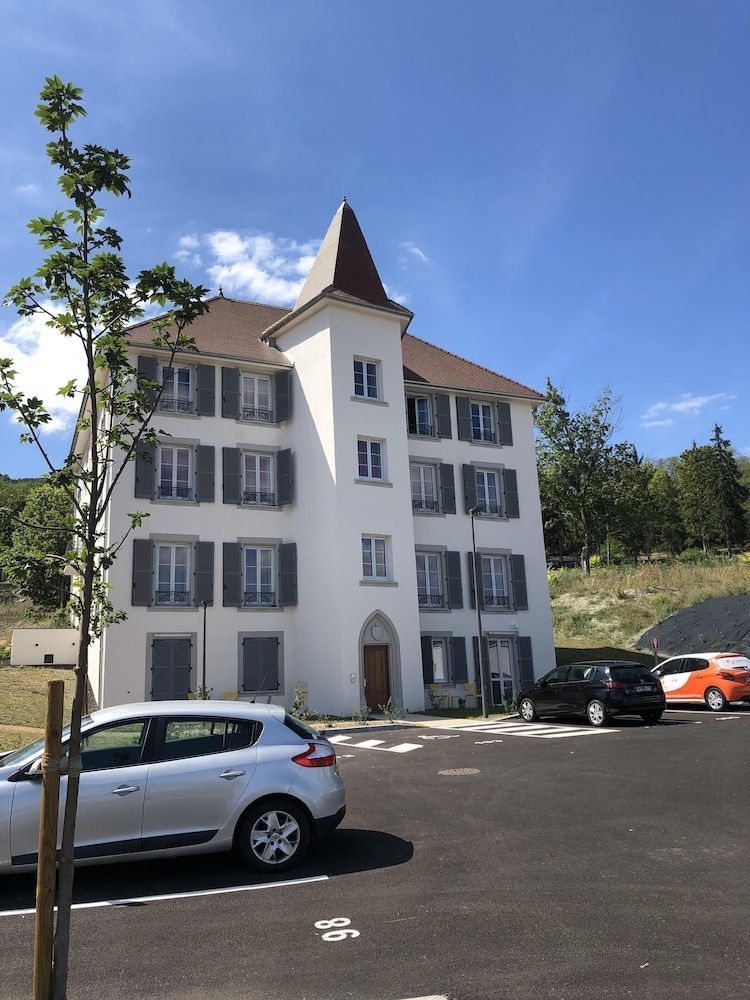DOMITYS - Le Manoir - Le Castel du Val 1