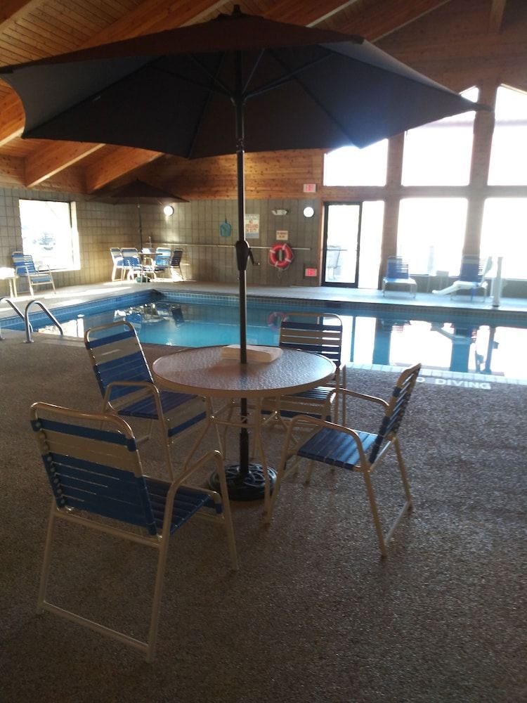 AmericInn by Wyndham Red Wing 1