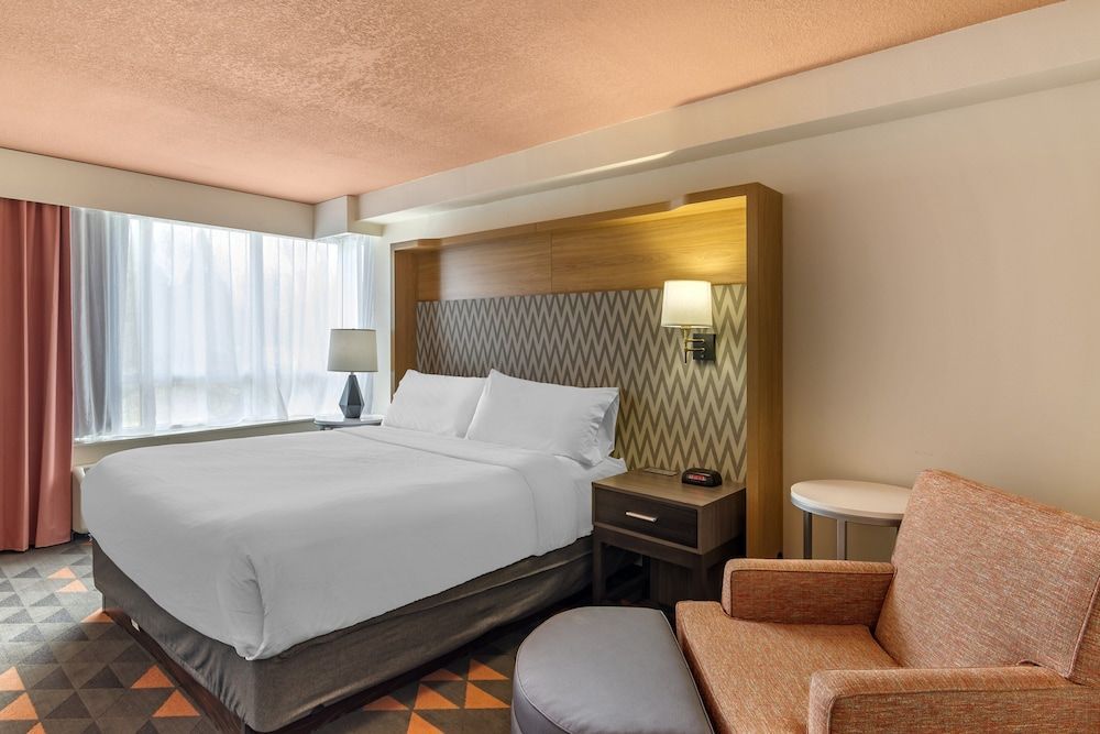 Holiday Inn ATLANTA-GAS SOUTH ARENA AREA by IHG 2
