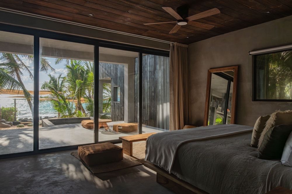 UMi Tulum 1
