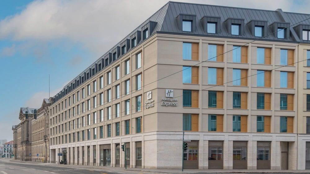 Holiday Inn Express & Suites POTSDAM by IHG 1