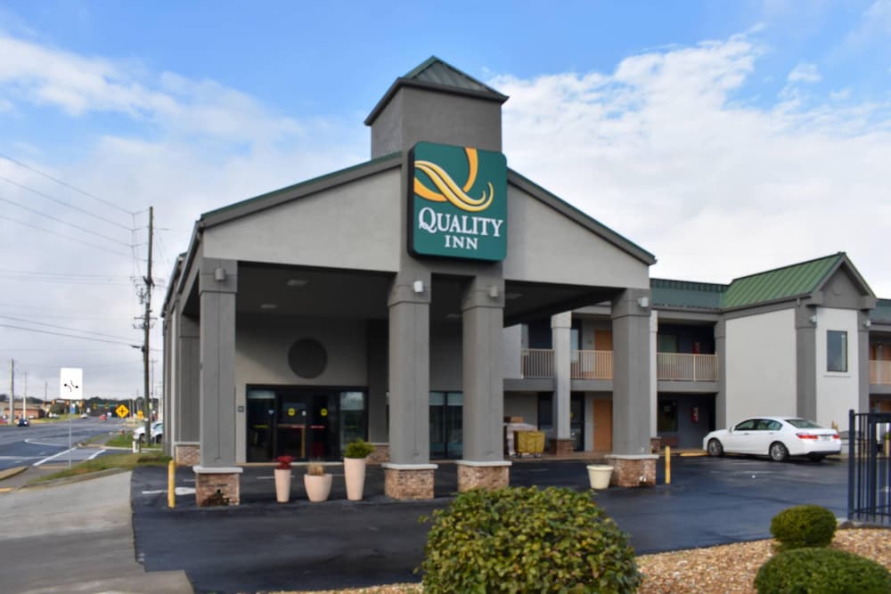 Quality Inn Calhoun North I-75 1