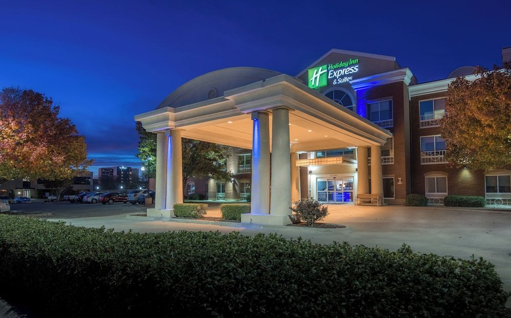 Holiday Inn Express & Suites PLANO WEST – FRISCO by IHG 1