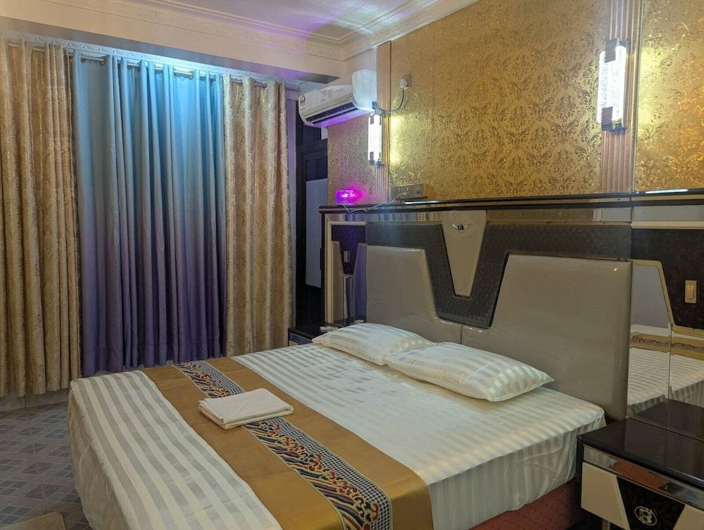 Ontrack Travel Transit Hotel 1