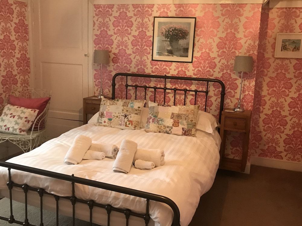 SPRING GARDENS B&B 2