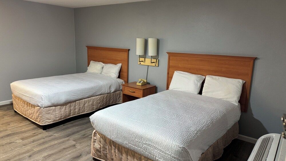 PACIFIC EXPRESS INN 1